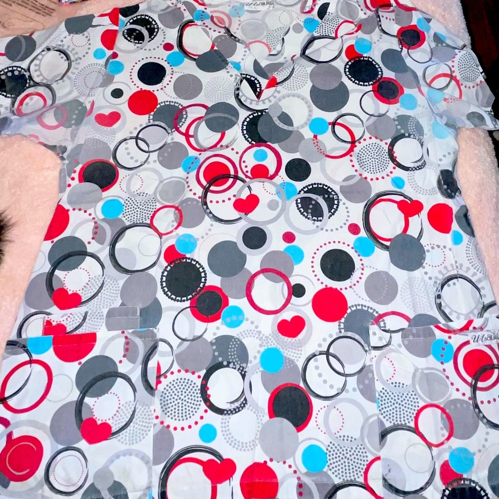 Scrub top